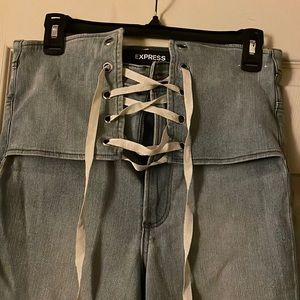 High waist with compliments jeans